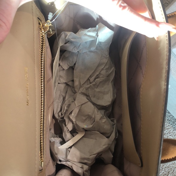 NWT Michael Kors Carmen small flap satchel camel color leather and cream - Picture 8 of 12